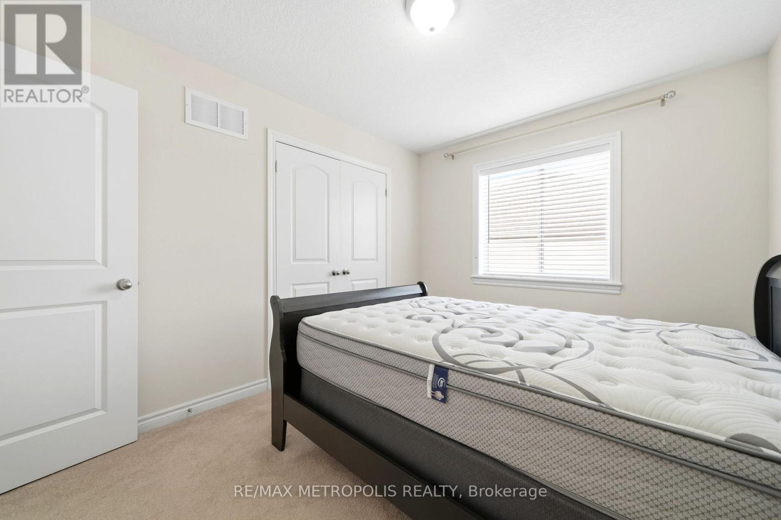 24 Bamburg Street, Georgina, Ontario  L0E 1R0 - Photo 30 - N12966320