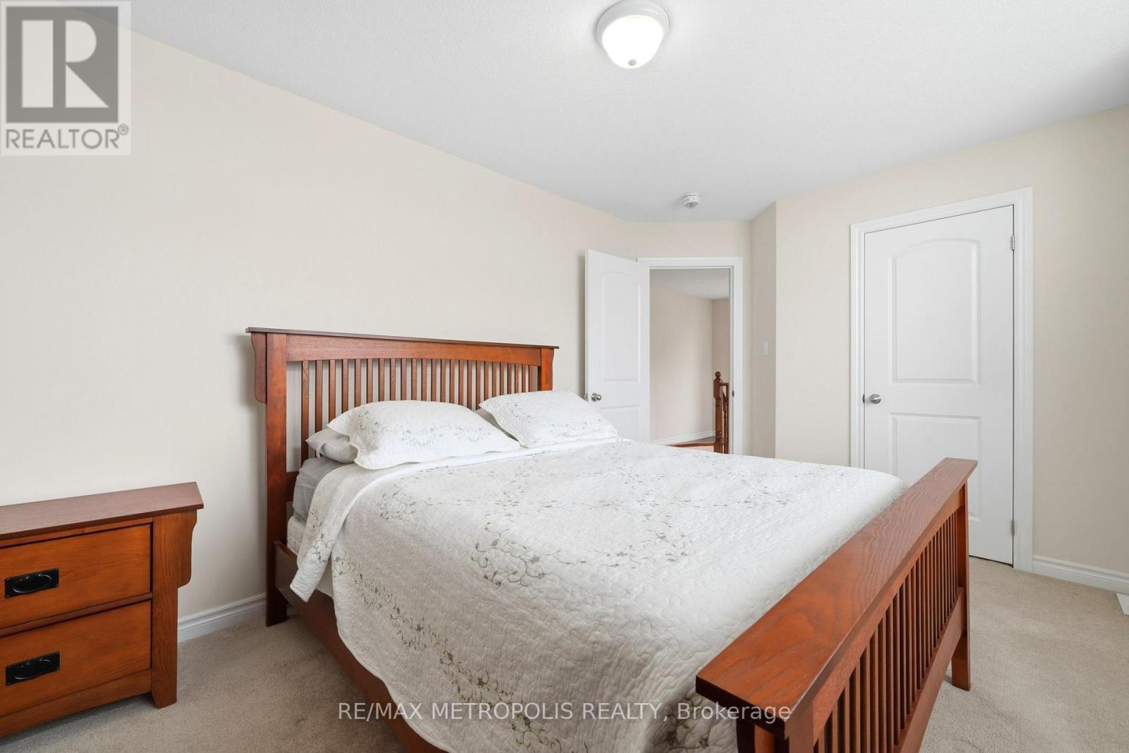 24 Bamburg Street, Georgina, Ontario  L0E 1R0 - Photo 32 - N12966320
