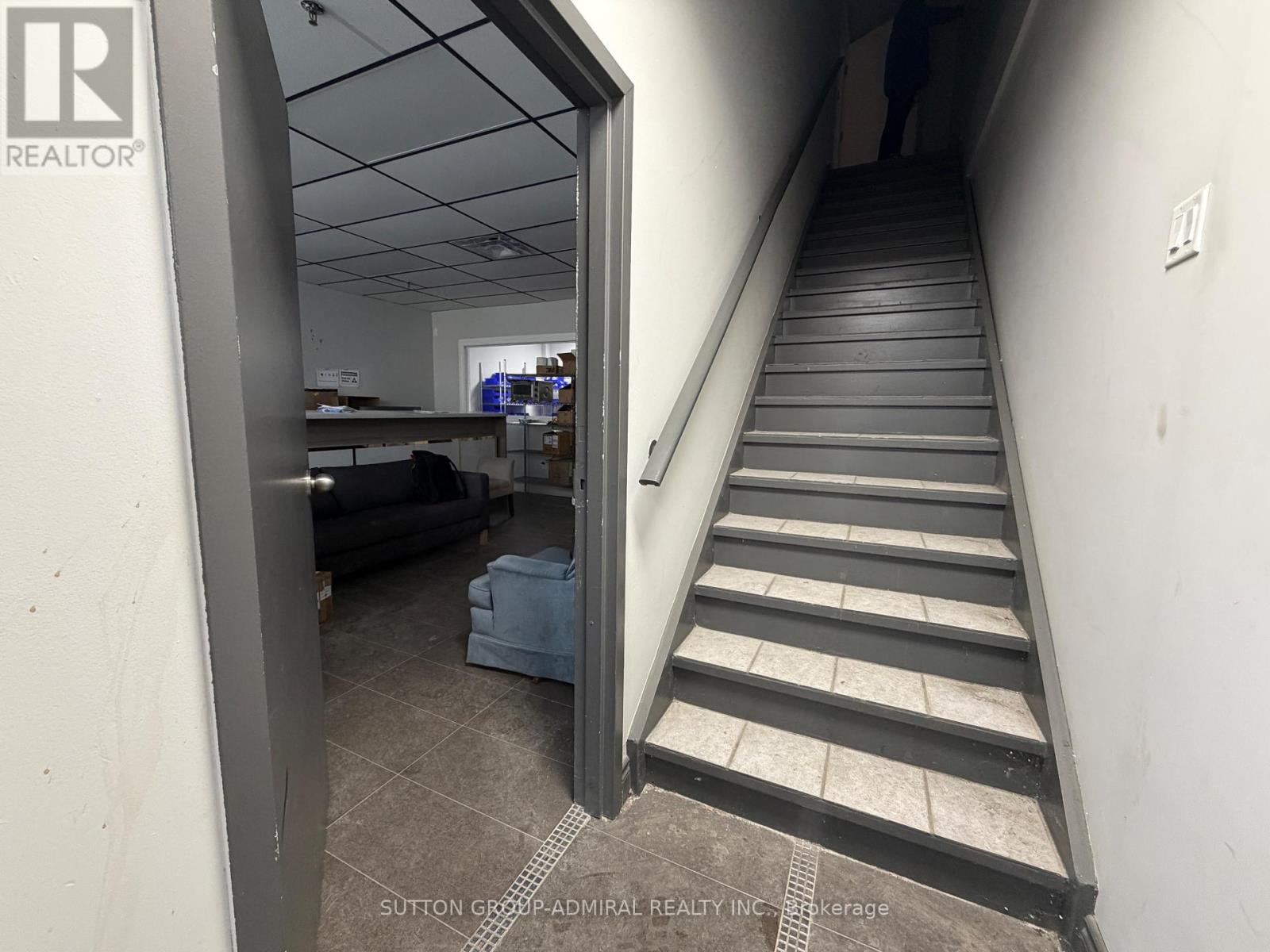 17 - 201 Millway Avenue, Vaughan, Ontario  L4K 5K8 - Photo 4 - N12966394