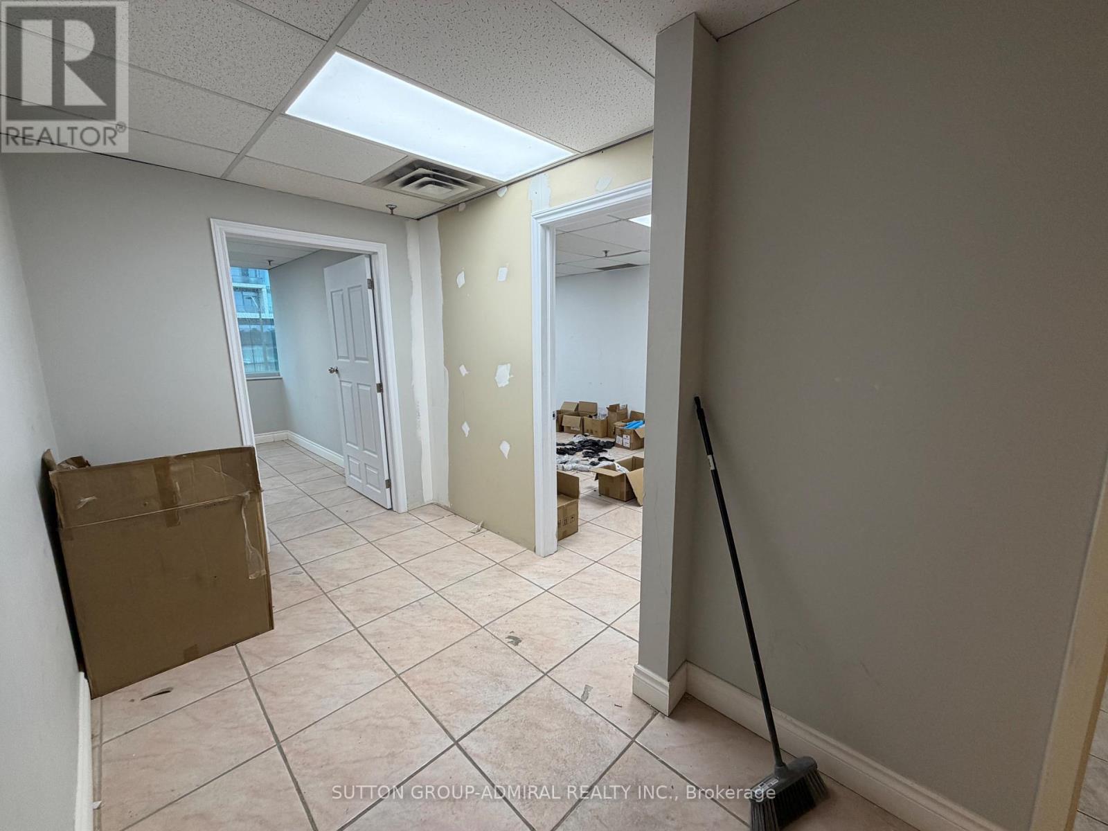 17 - 201 Millway Avenue, Vaughan, Ontario  L4K 5K8 - Photo 9 - N12966394