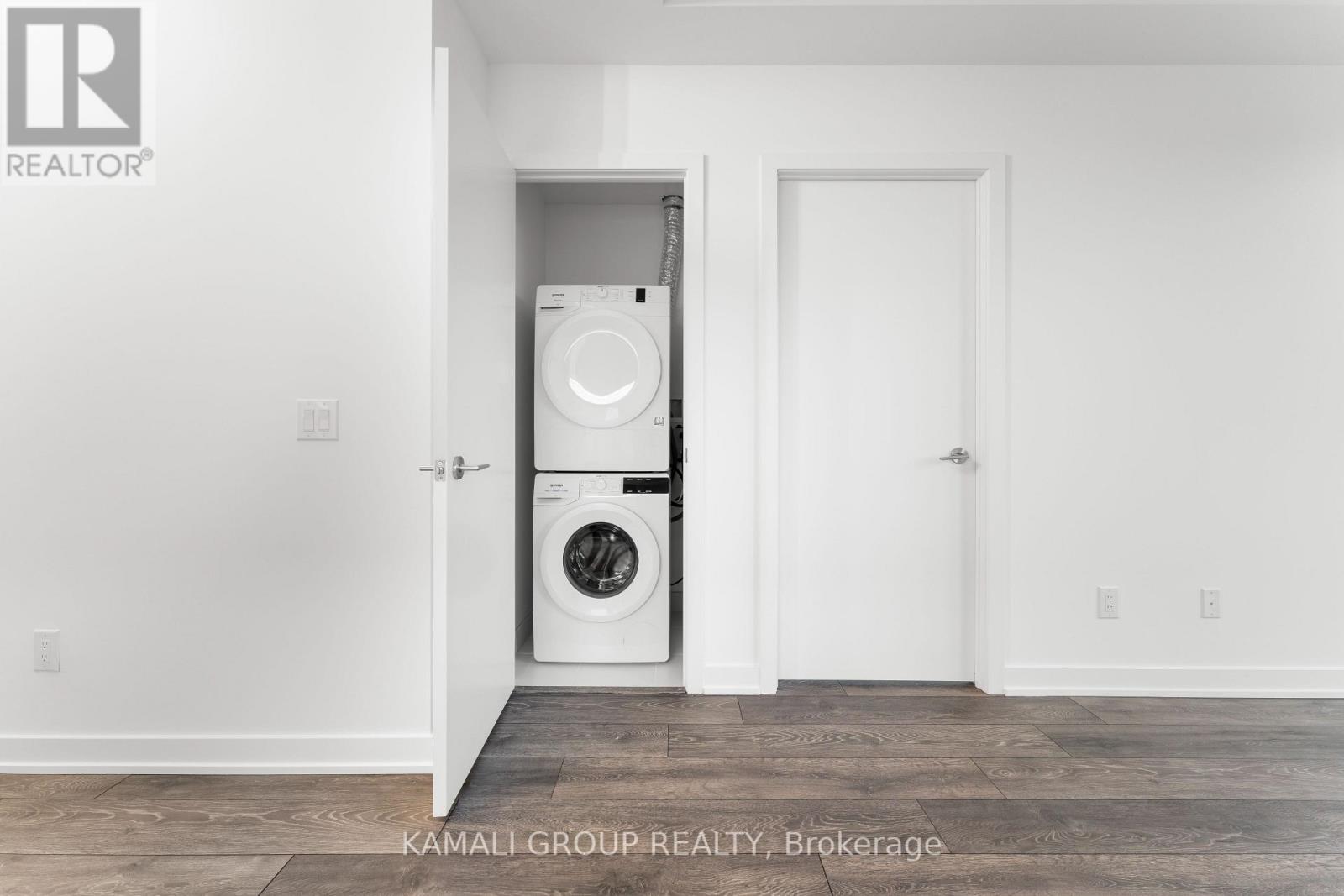 213 - 8888 Yonge Street, Richmond Hill, Ontario  L4C 5V6 - Photo 10 - N12966410