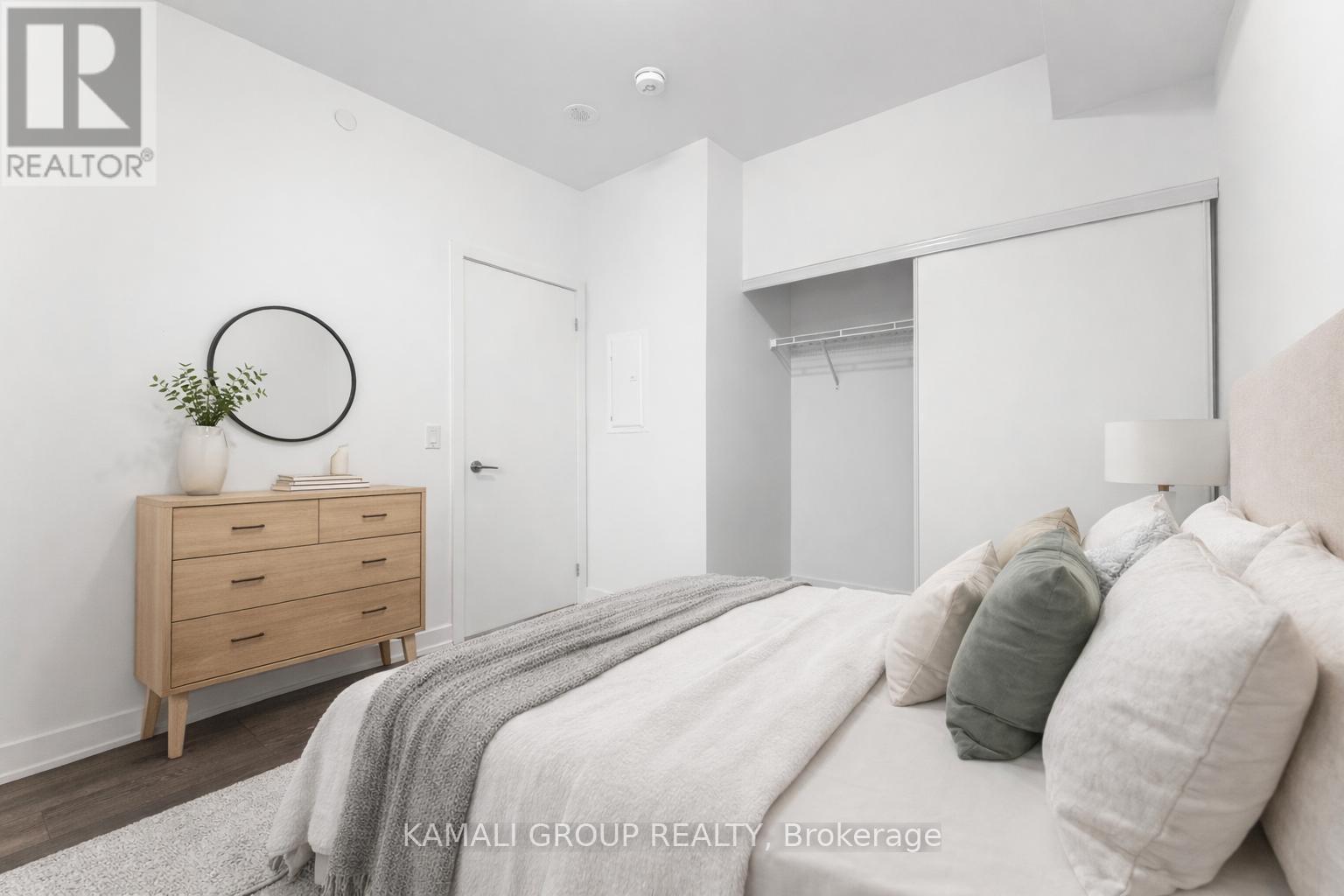 213 - 8888 Yonge Street, Richmond Hill, Ontario  L4C 5V6 - Photo 8 - N12966410