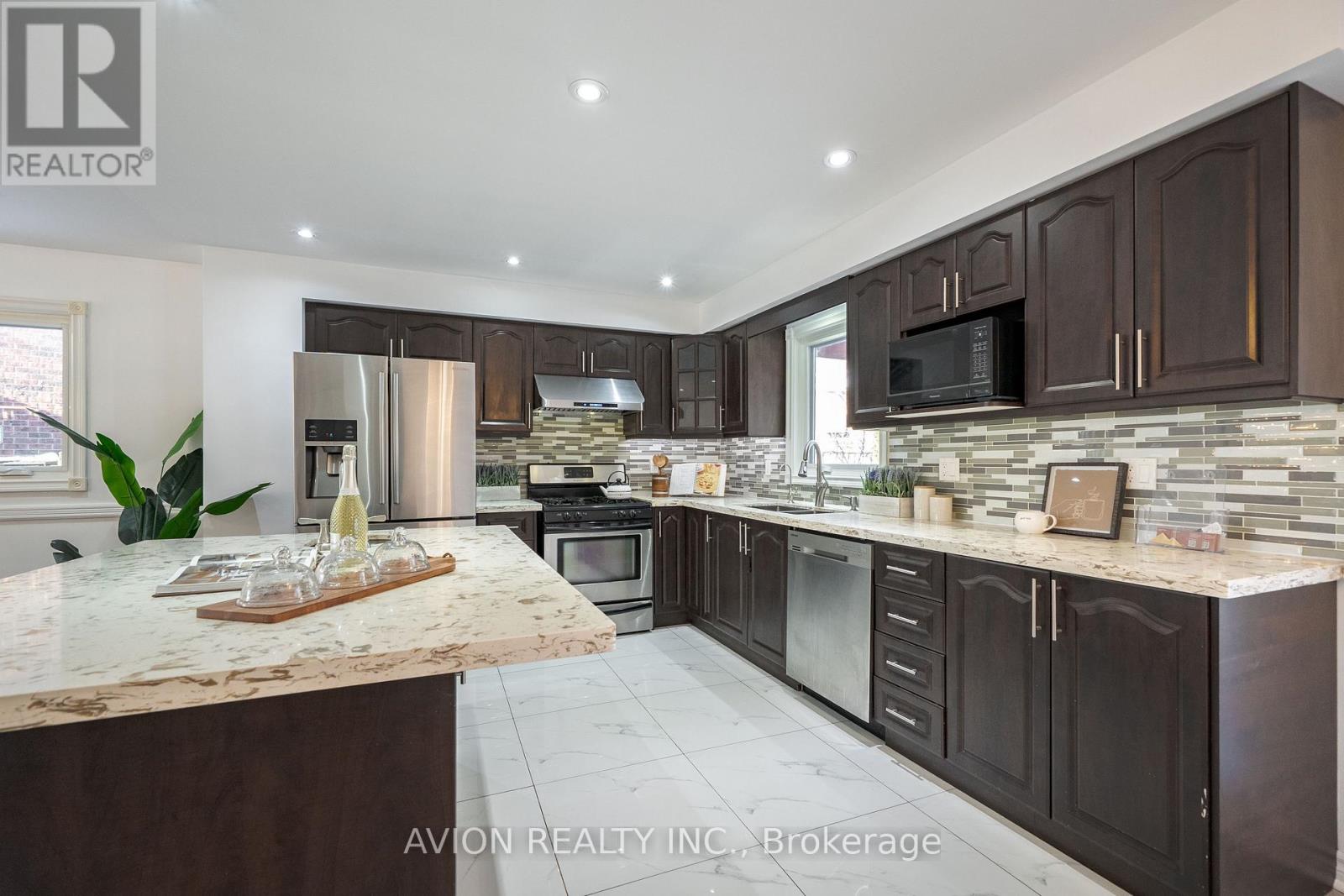 90 Penny Crescent, Markham, Ontario  L3P 5X6 - Photo 14 - N12966426