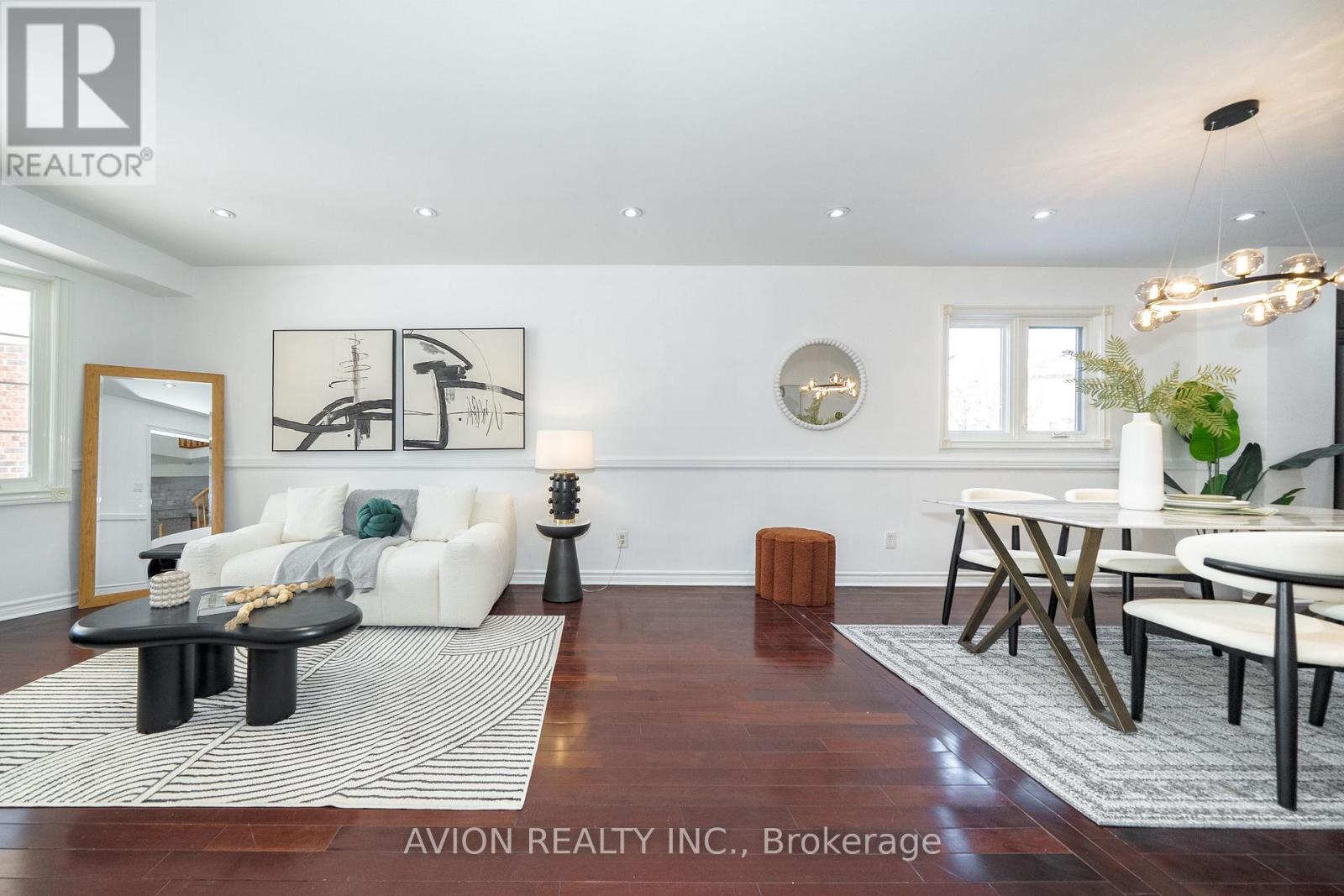 90 Penny Crescent, Markham, Ontario  L3P 5X6 - Photo 3 - N12966426