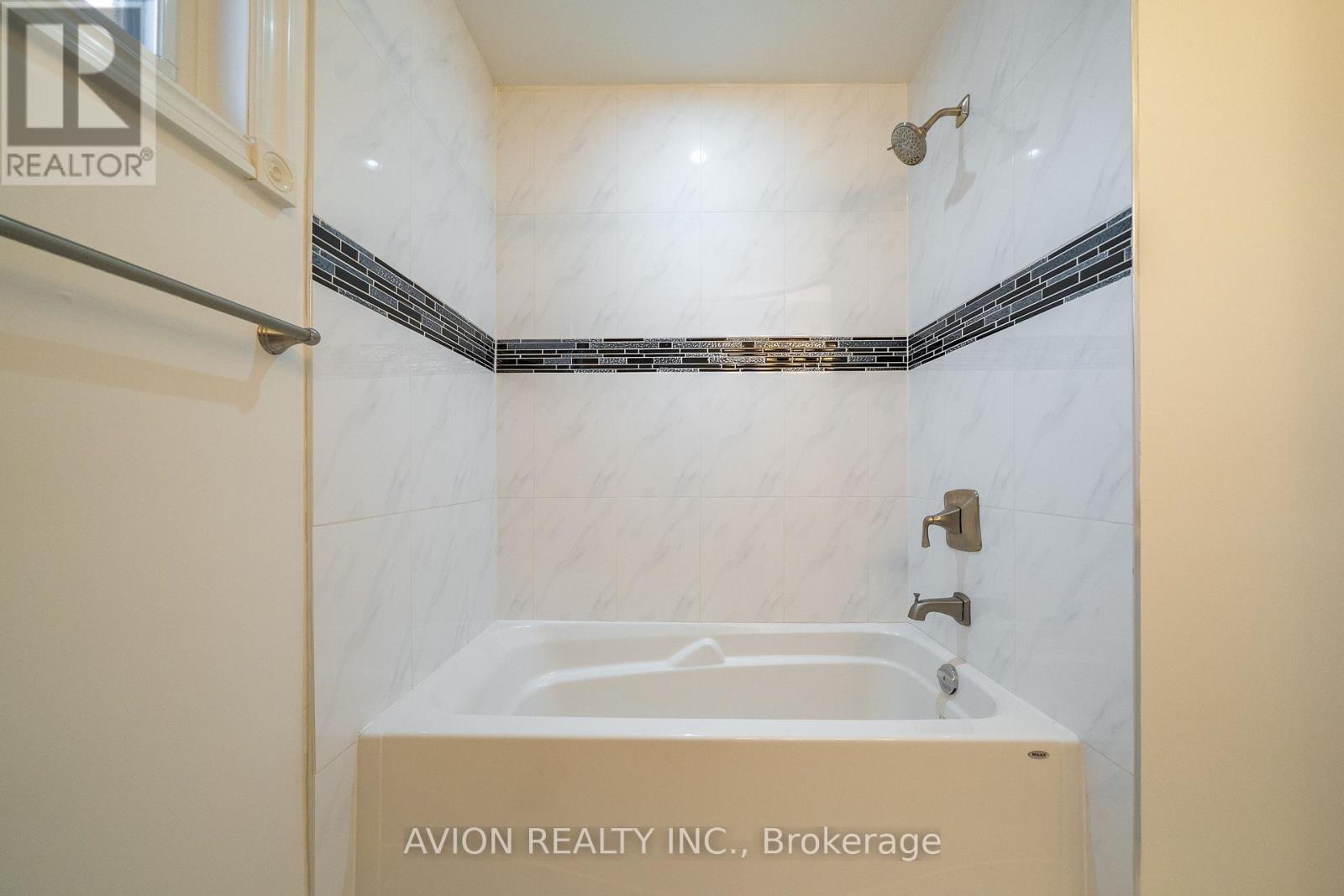 90 Penny Crescent, Markham, Ontario  L3P 5X6 - Photo 32 - N12966426