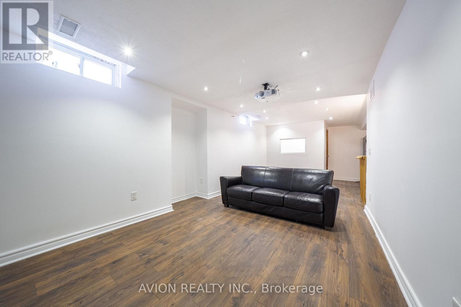 90 Penny Crescent, Markham, Ontario  L3P 5X6 - Photo 42 - N12966426