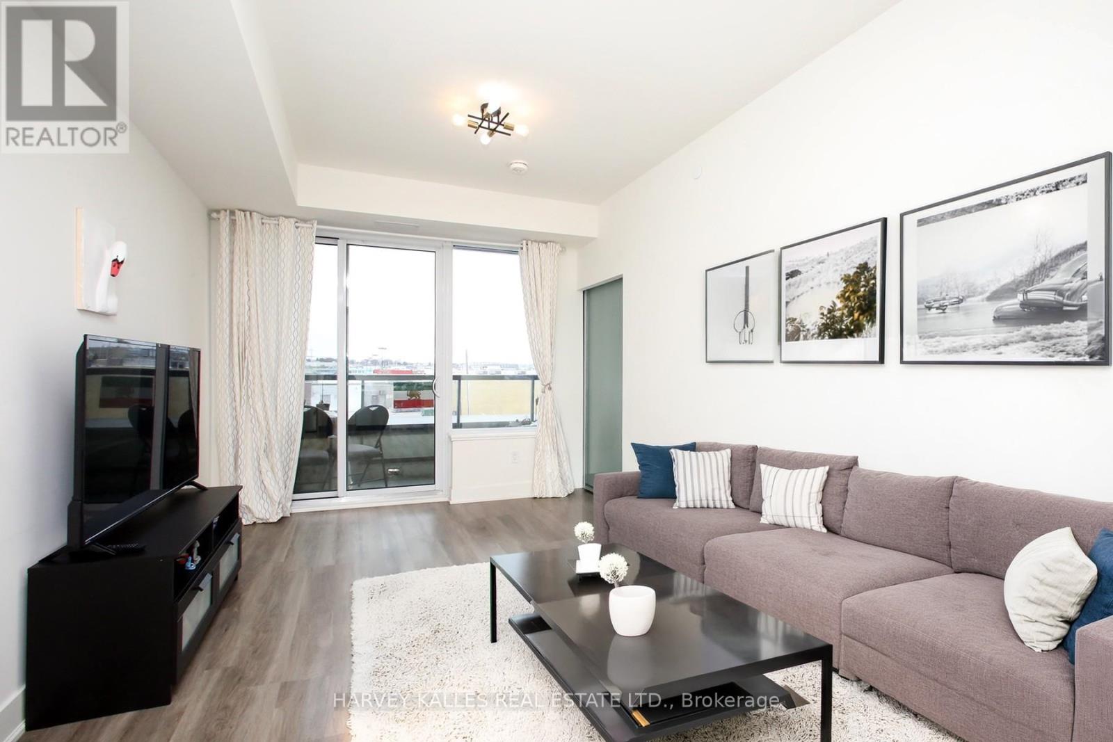 305 - 185 Deerfield Road, Newmarket, Ontario  L3Y 0G7 - Photo 4 - N12966464