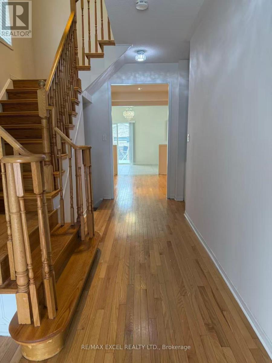 376 Caboto Trail, Markham, Ontario  L3R 5G6 - Photo 8 - N12966472