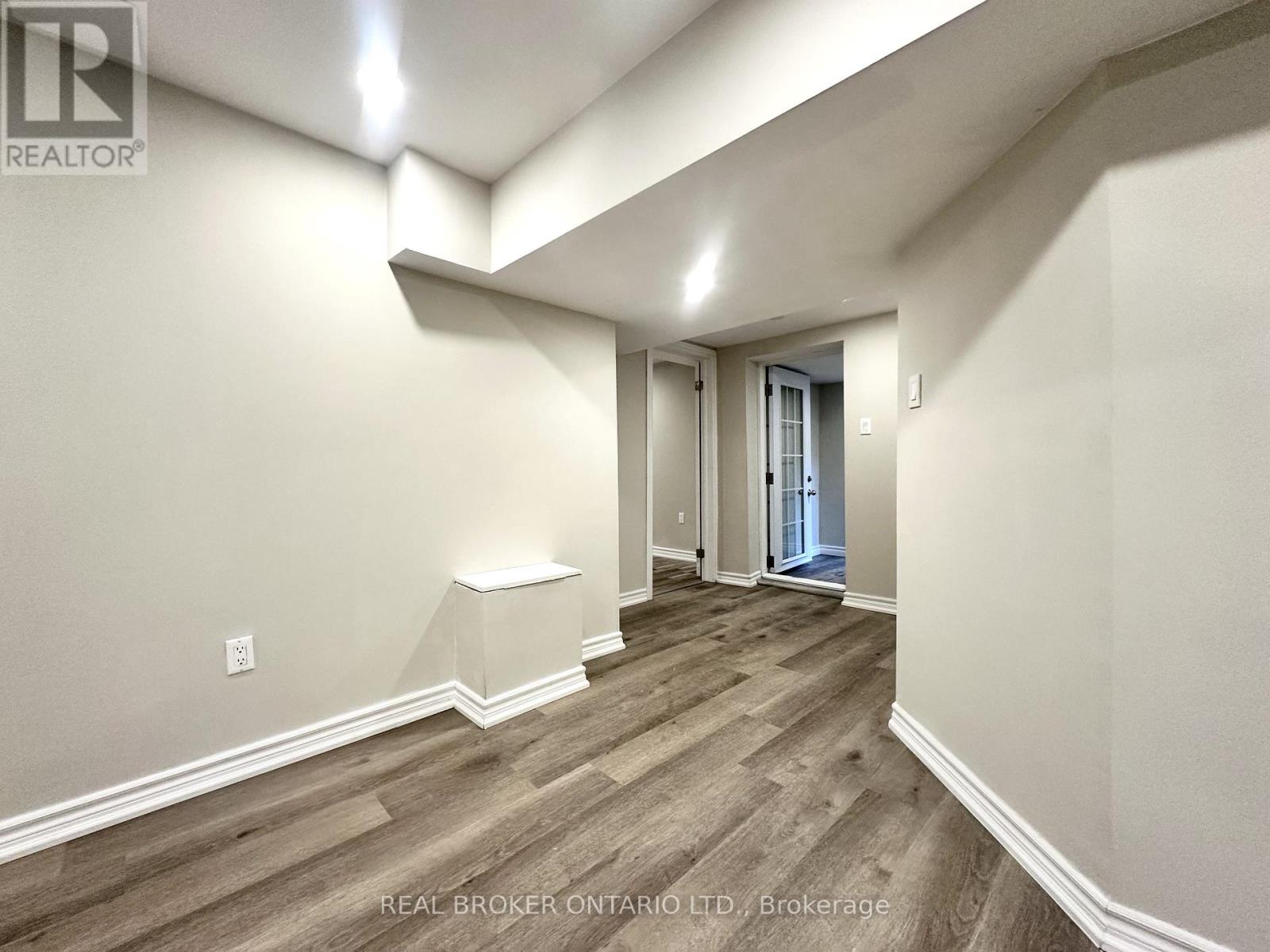 Basement - 60 Steepleview Crescent, Richmond Hill, Ontario  L4C 9R3 - Photo 4 - N12966474