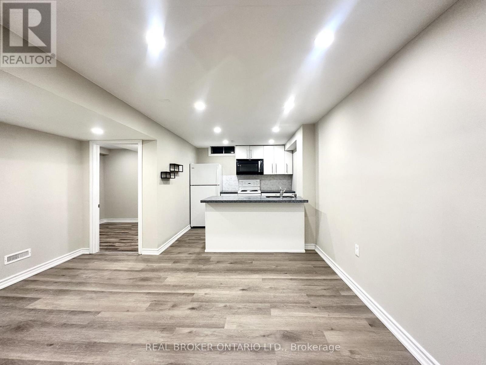 Basement - 60 Steepleview Crescent, Richmond Hill, Ontario  L4C 9R3 - Photo 6 - N12966474