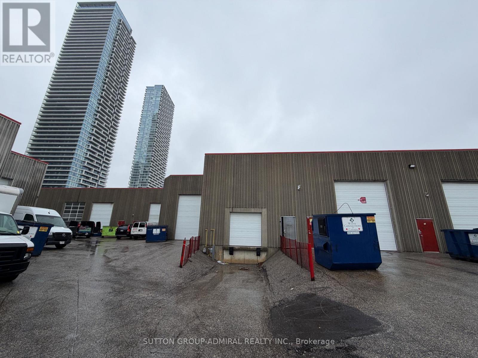 24 & 25 - 201 Millway Avenue, Vaughan, Ontario  L4K 5K8 - Photo 22 - N12966492