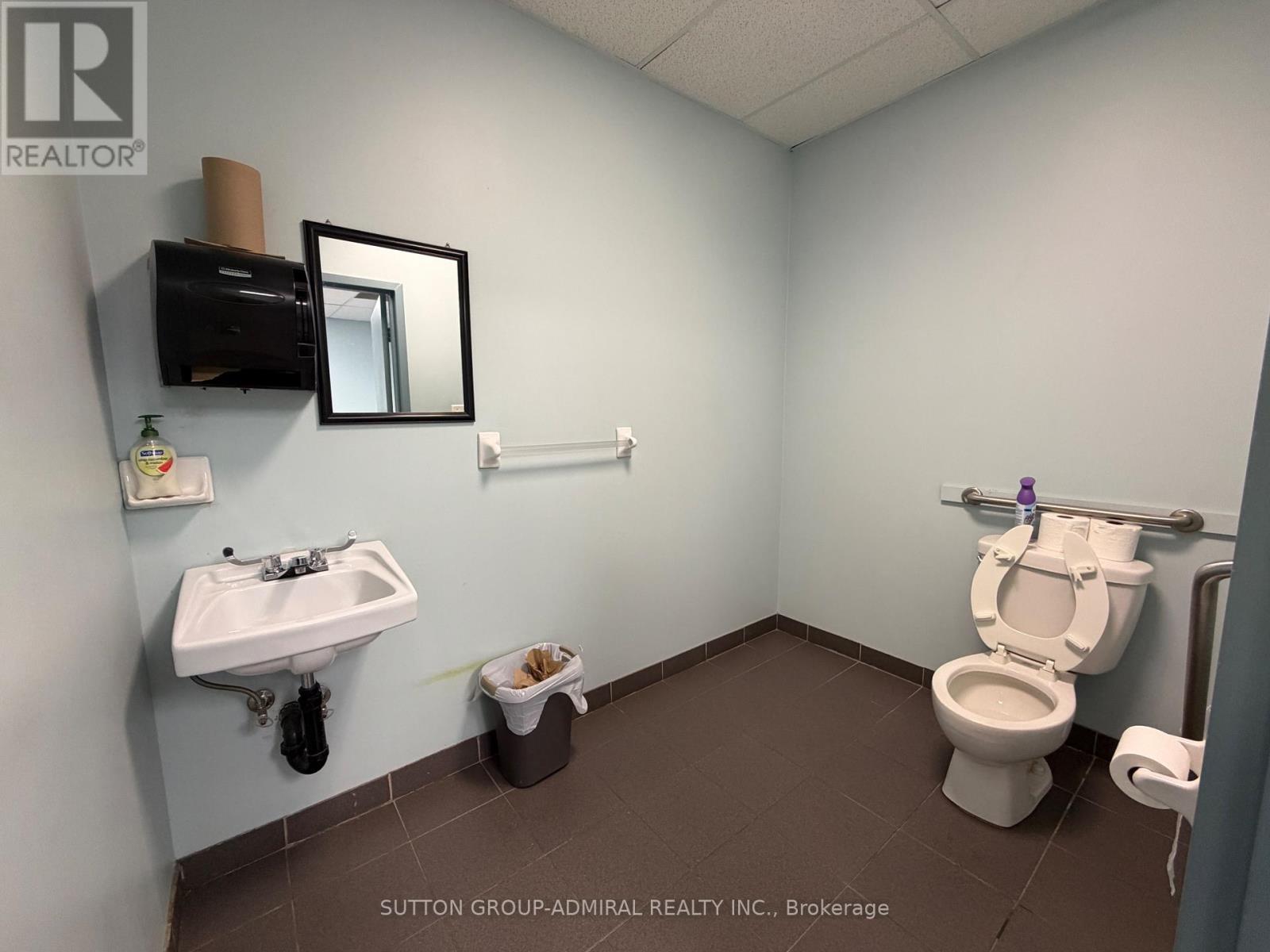 24 & 25 - 201 Millway Avenue, Vaughan, Ontario  L4K 5K8 - Photo 31 - N12966492