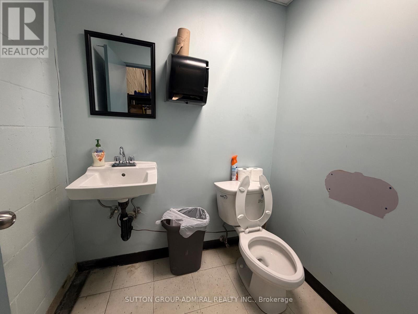 24 & 25 - 201 Millway Avenue, Vaughan, Ontario  L4K 5K8 - Photo 6 - N12966492