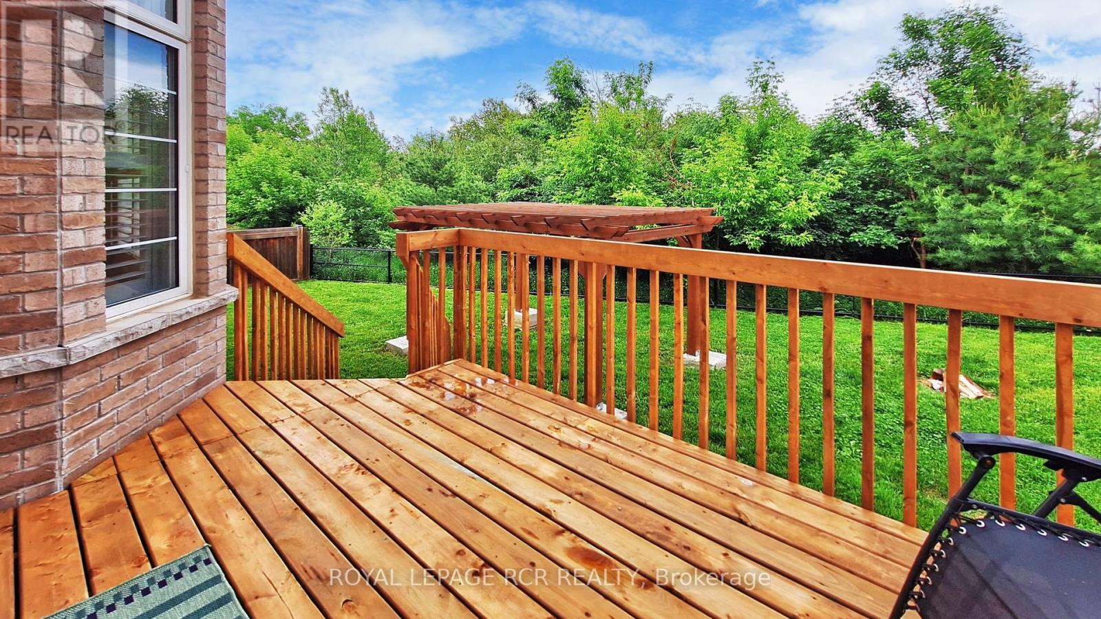 75 Dr. George Burrows Parkway, Georgina, Ontario  L0E 1R0 - Photo 13 - N12966526