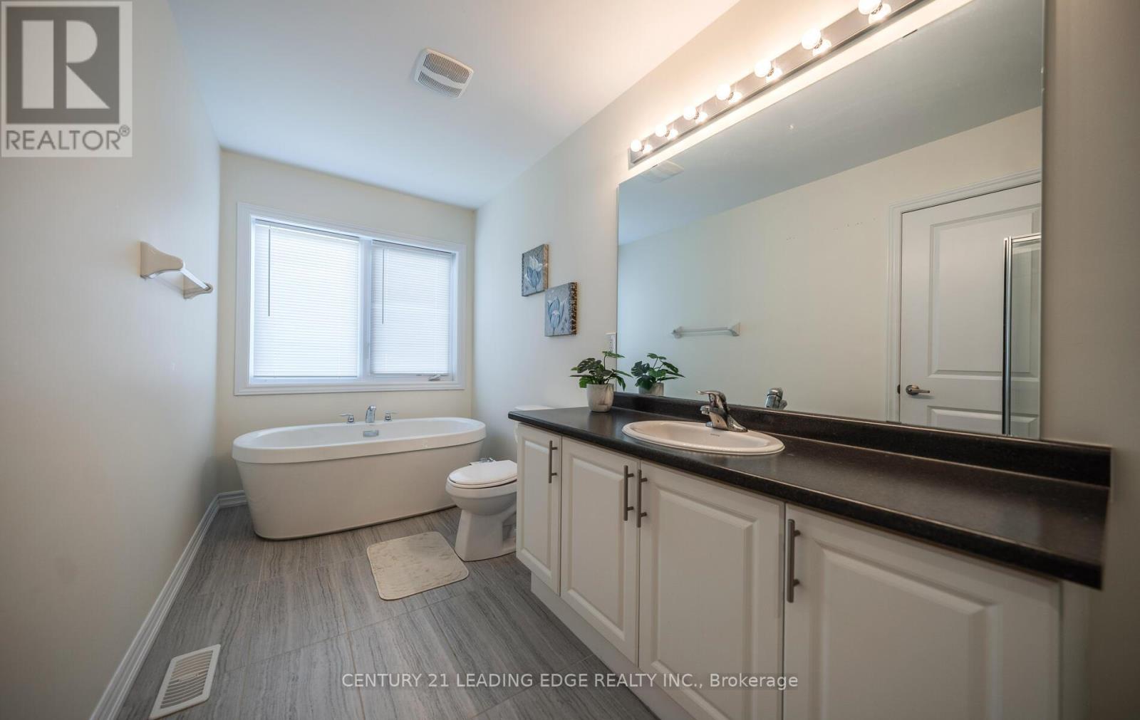 164 Allegra Drive, Wasaga Beach, Ontario  L9Z 0H6 - Photo 21 - S12966260