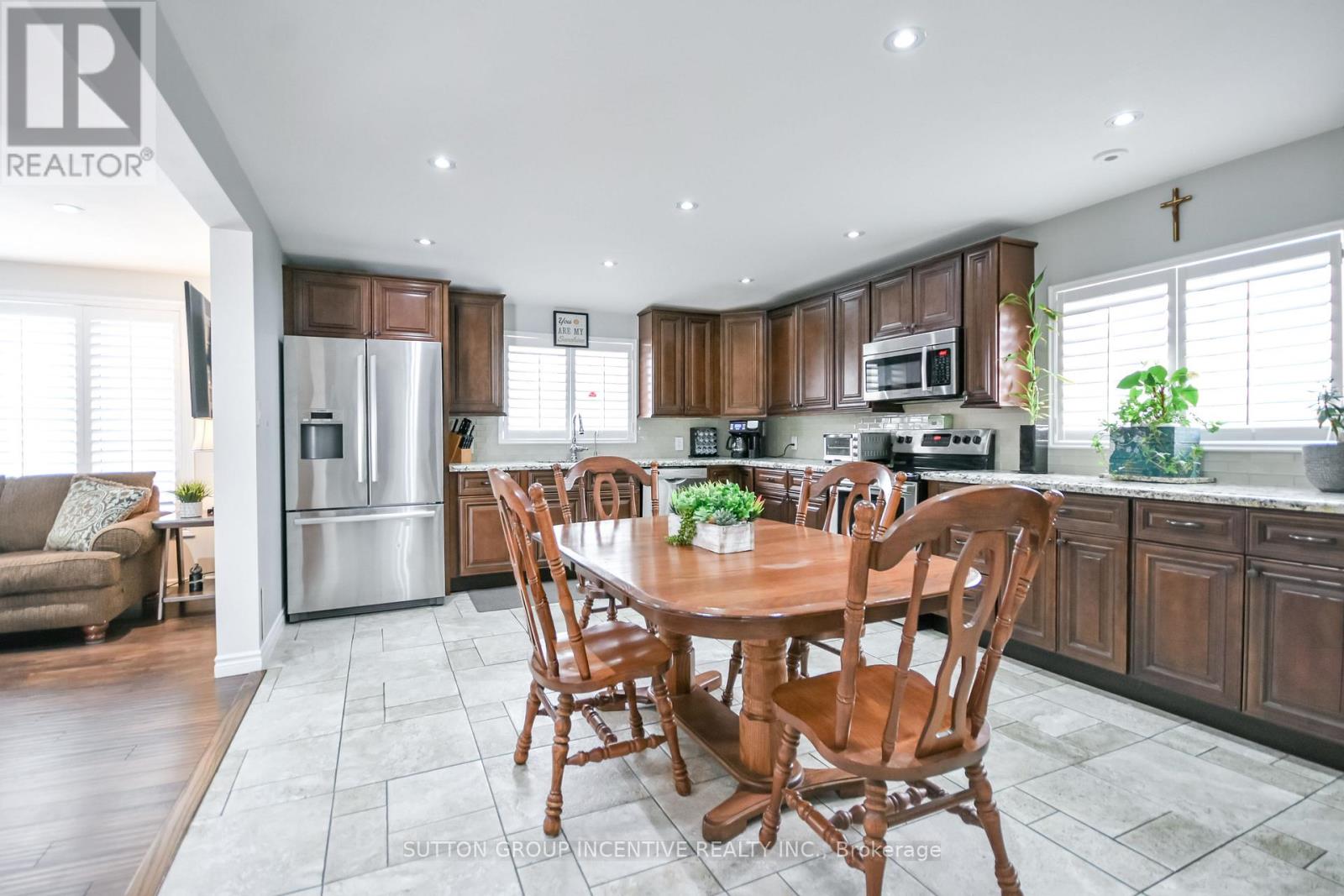 355 Zoo Park Road, Wasaga Beach, Ontario  L9Z 1S7 - Photo 11 - S12966276