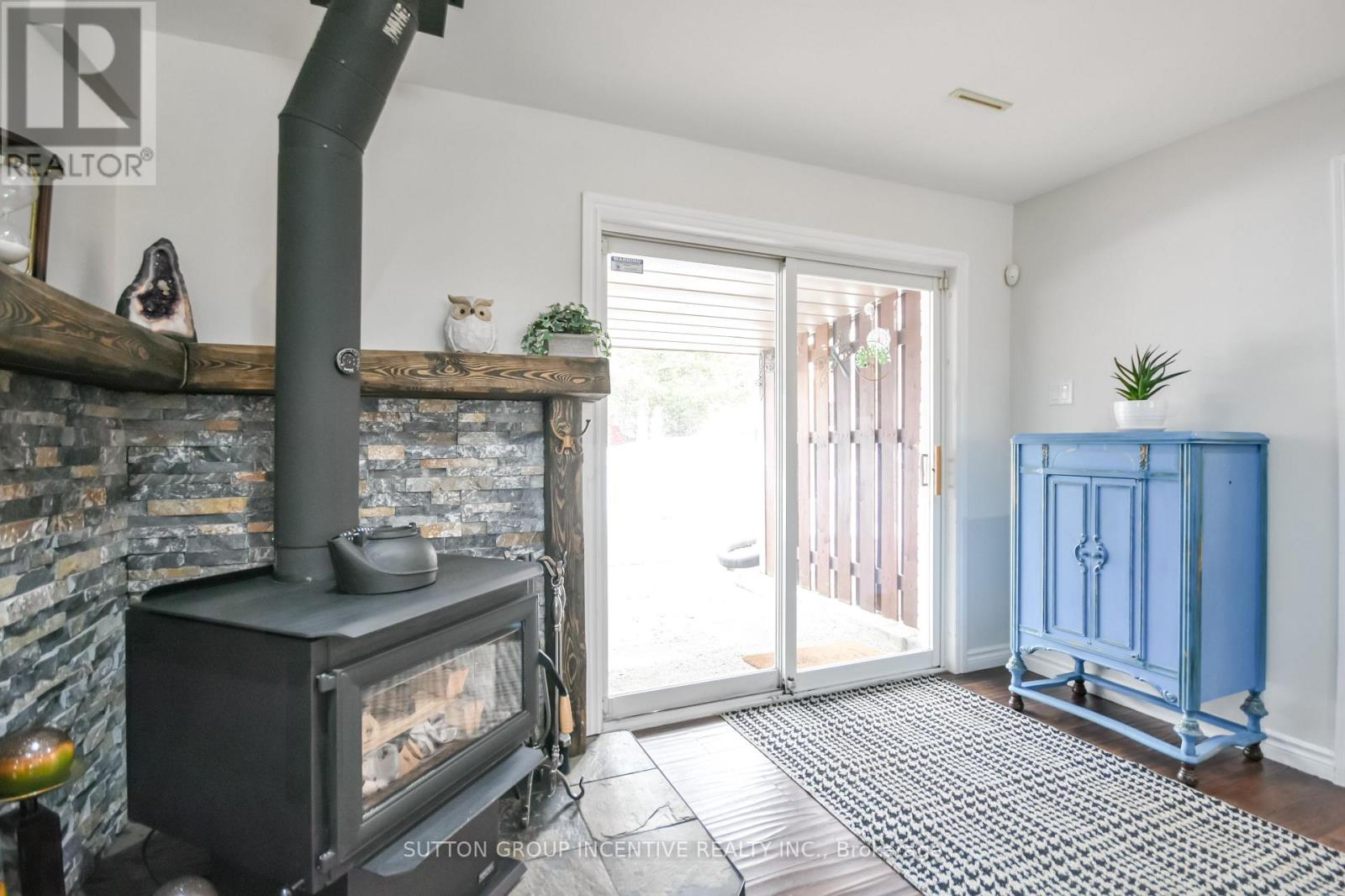 355 Zoo Park Road, Wasaga Beach, Ontario  L9Z 1S7 - Photo 12 - S12966276