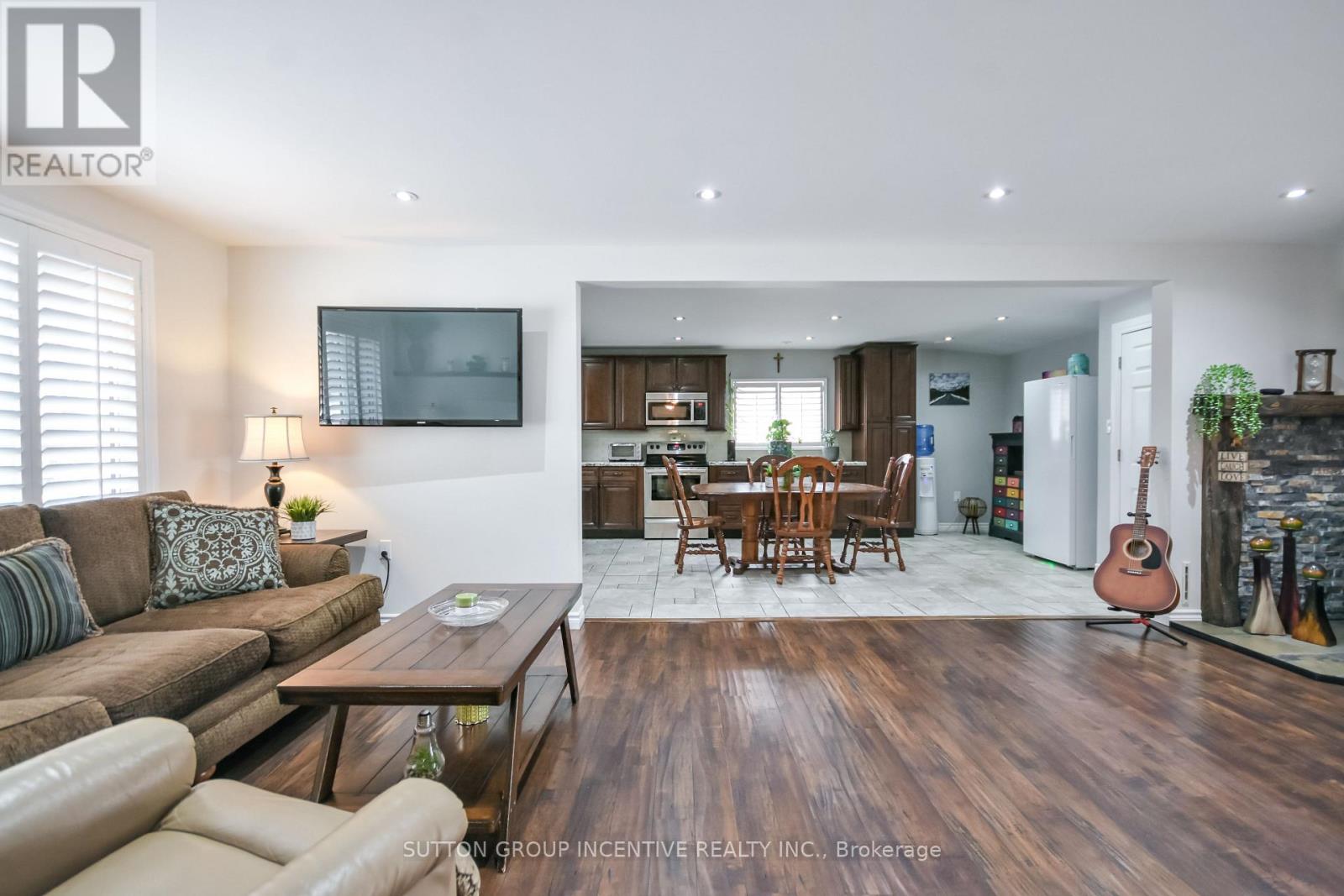 355 Zoo Park Road, Wasaga Beach, Ontario  L9Z 1S7 - Photo 5 - S12966276