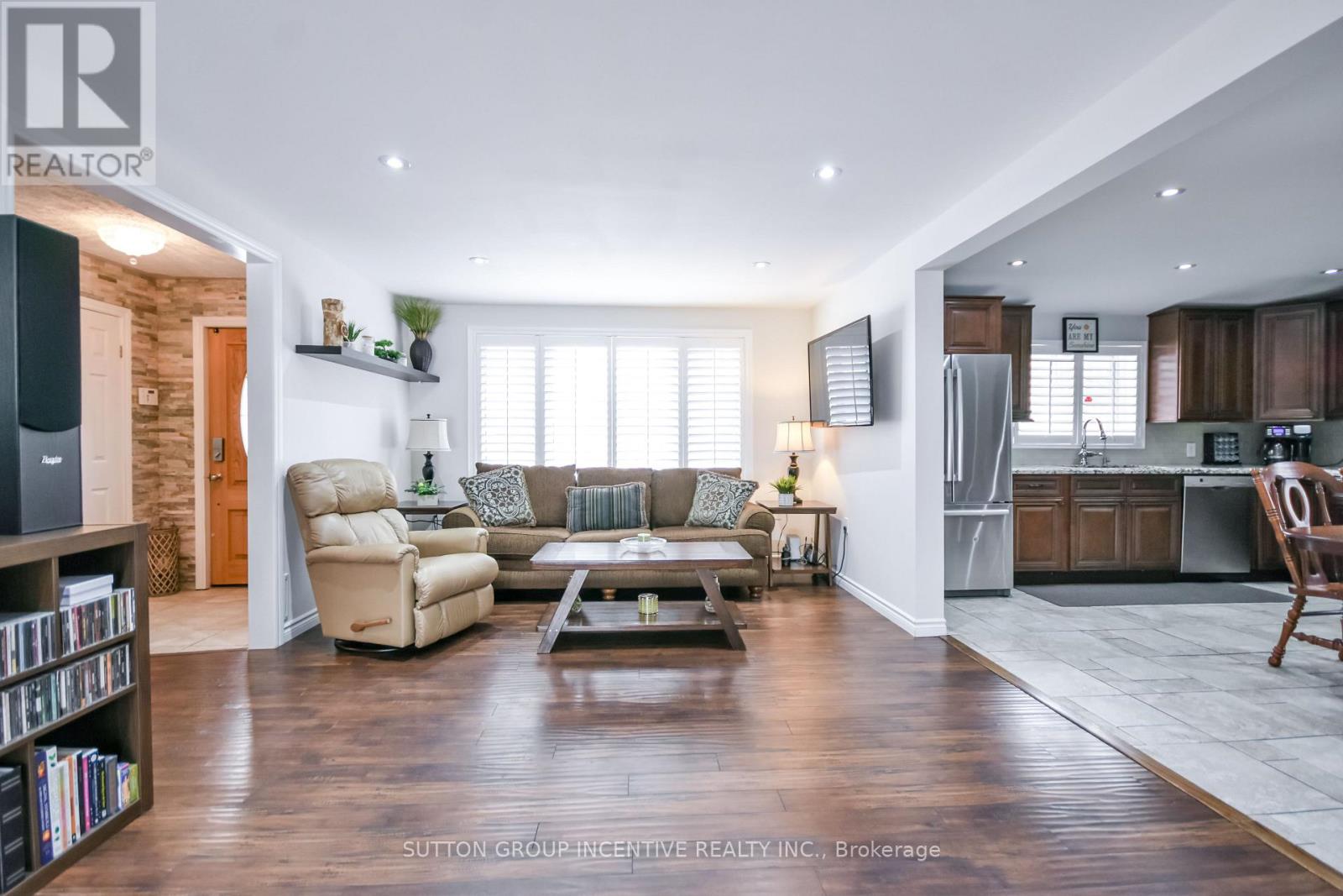 355 Zoo Park Road, Wasaga Beach, Ontario  L9Z 1S7 - Photo 7 - S12966276