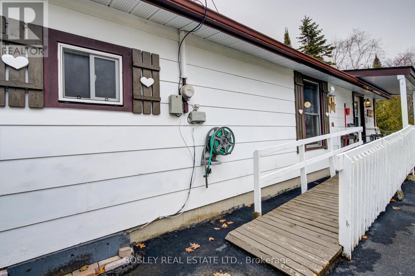 310 Tiny Beaches Road S, Tiny, Ontario  L0L 2J0 - Photo 13 - S12966378