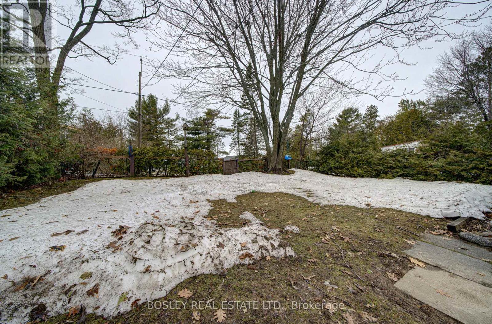 310 Tiny Beaches Road S, Tiny, Ontario  L0L 2J0 - Photo 15 - S12966378