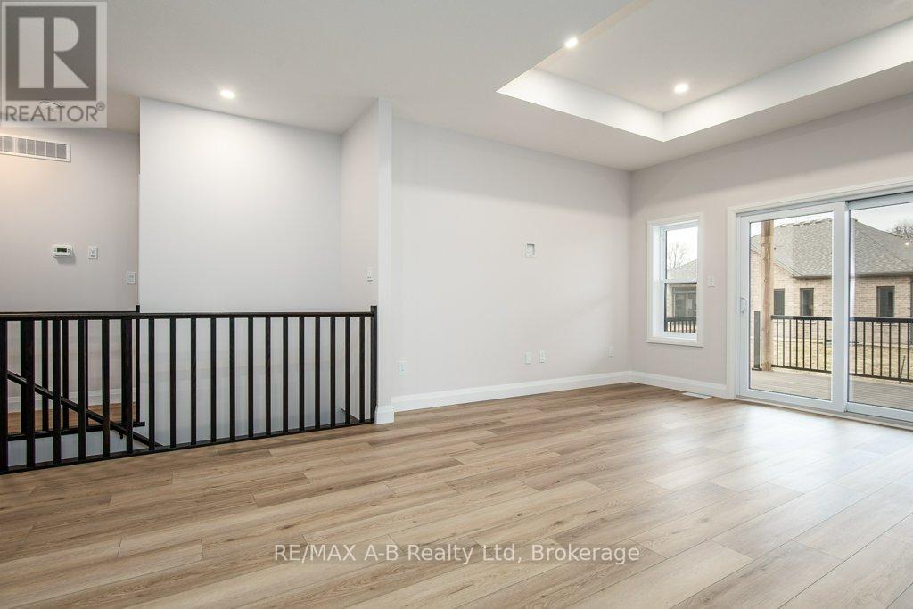 Unknown Address, ,    - Photo 13 - X12576886