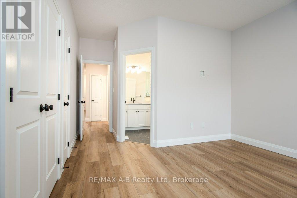 Unknown Address, ,    - Photo 30 - X12576886