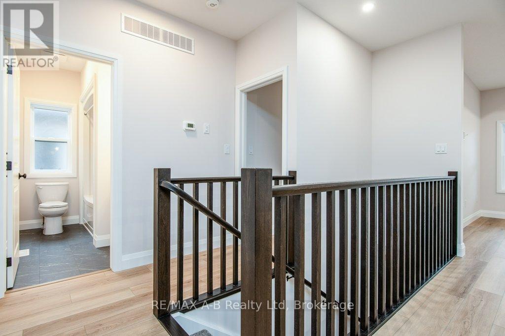 Unknown Address, ,    - Photo 27 - X12576886