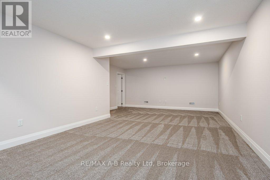 Unknown Address, ,    - Photo 38 - X12576886