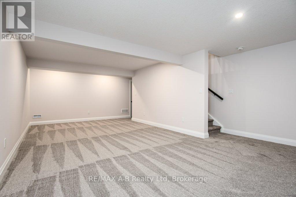 Unknown Address, ,    - Photo 37 - X12576886