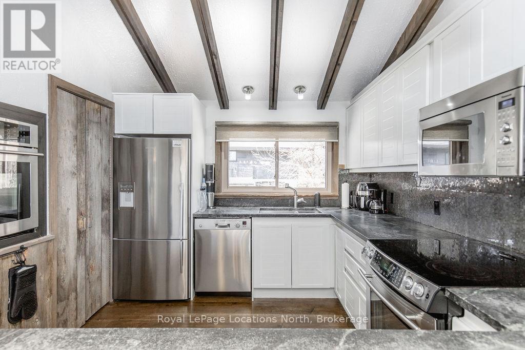 138 St Moritz Crescent, Blue Mountains, Ontario  L9Y 0S6 - Photo 25 - X12963722