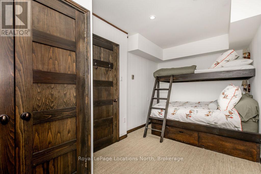 138 St Moritz Crescent, Blue Mountains, Ontario  L9Y 0S6 - Photo 7 - X12963722