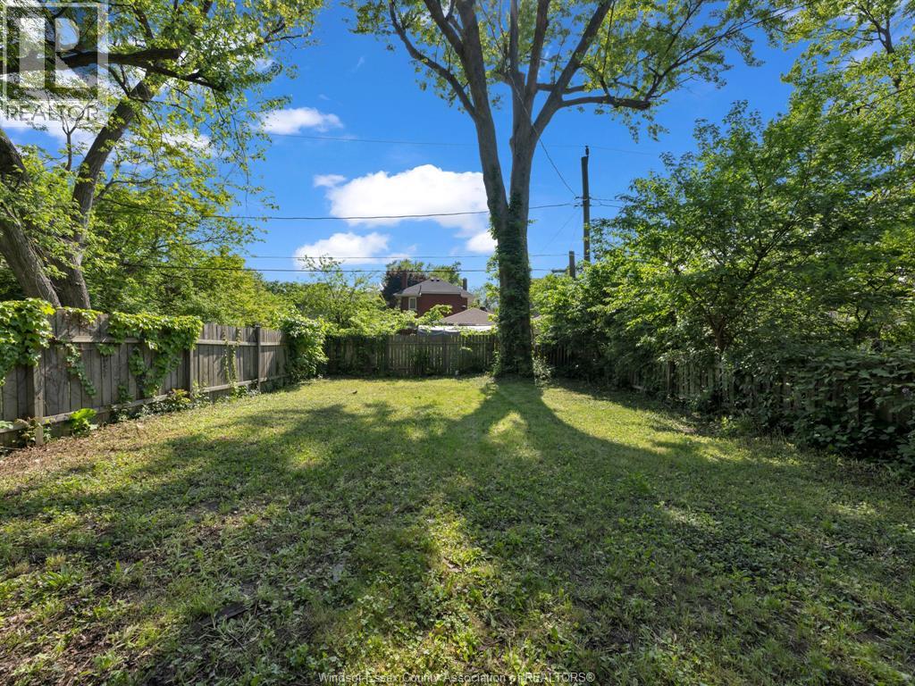 353 Indian Road Unit# 1, Windsor, Ontario  N9E 2M1 - Photo 32 - 26007031