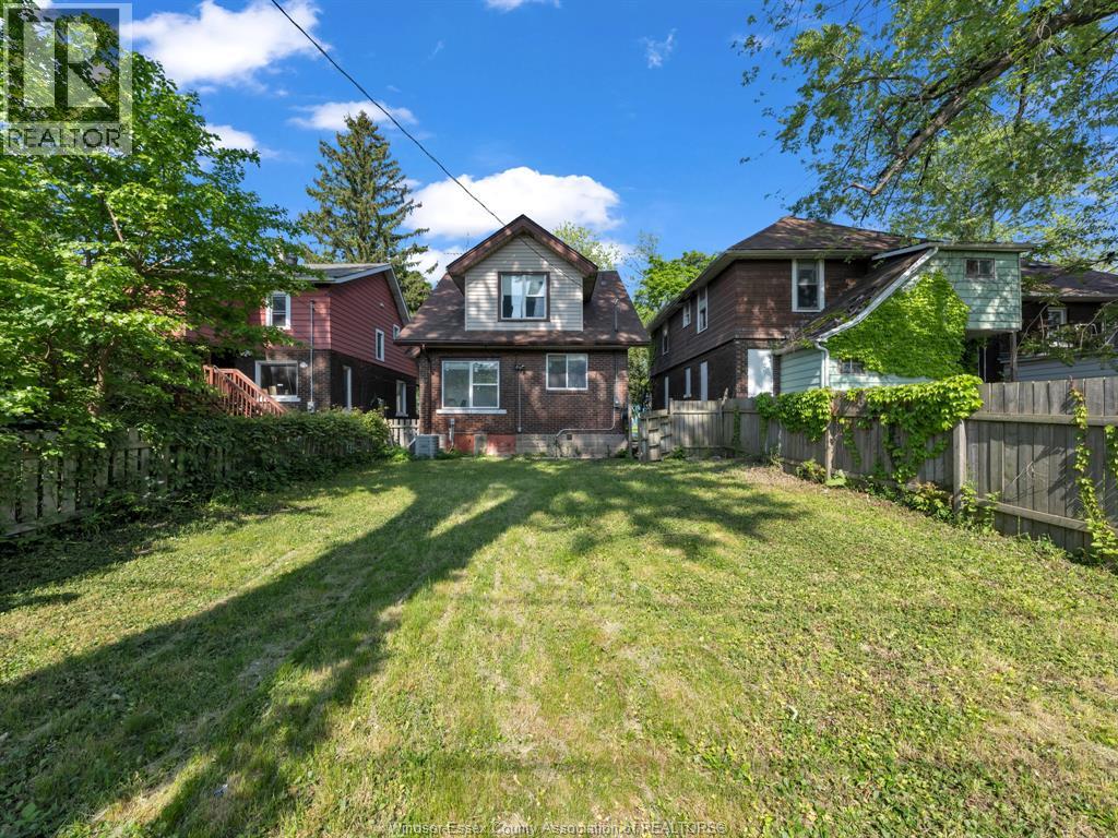 353 Indian Road Unit# 3, Windsor, Ontario  N9E 2M1 - Photo 2 - 26007030