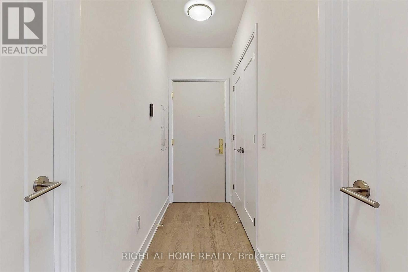 408 - 88 Cumberland Street, Toronto, Ontario  M5R 1A3 - Photo 10 - C12964378