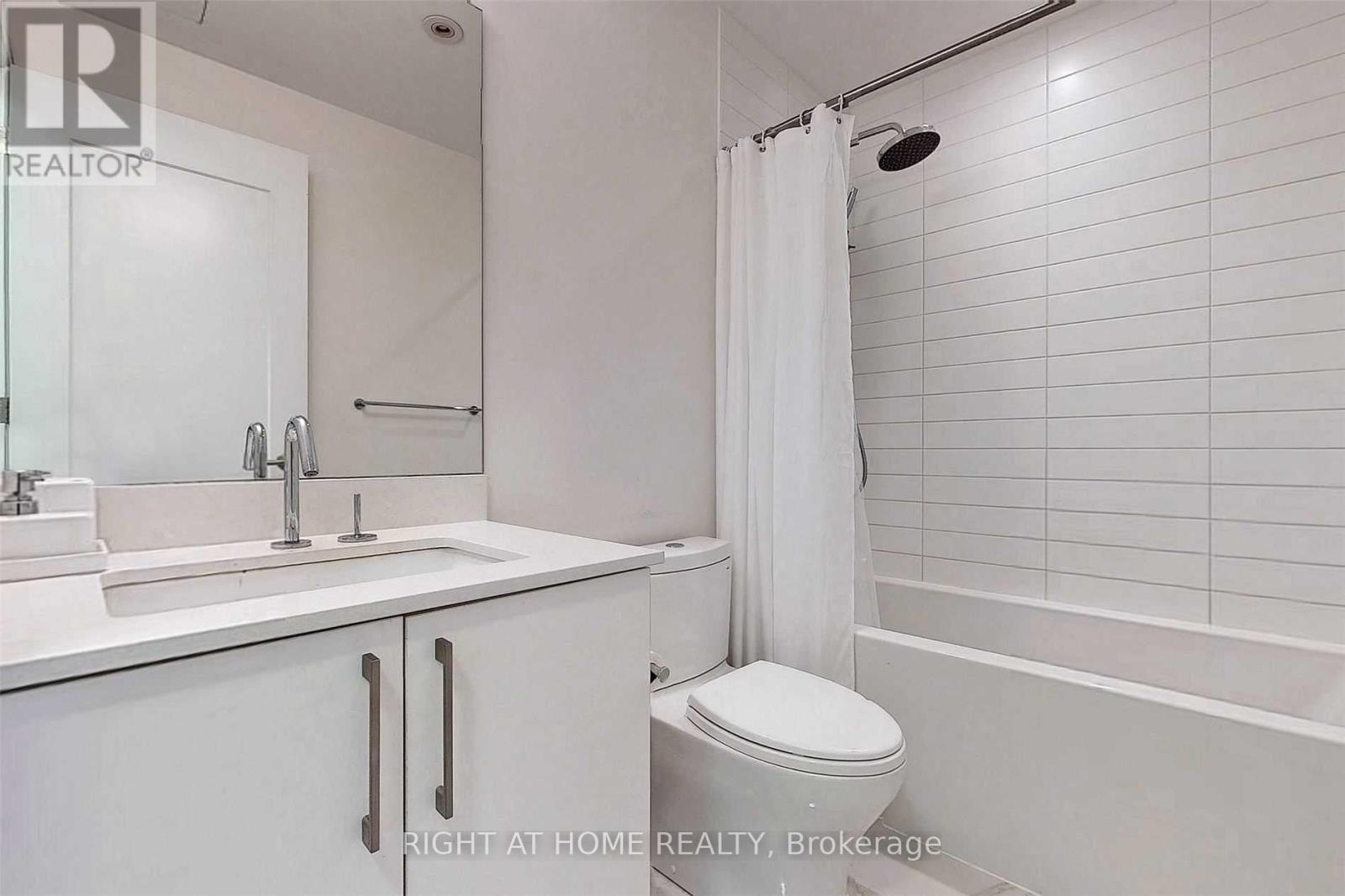 408 - 88 Cumberland Street, Toronto, Ontario  M5R 1A3 - Photo 11 - C12964378