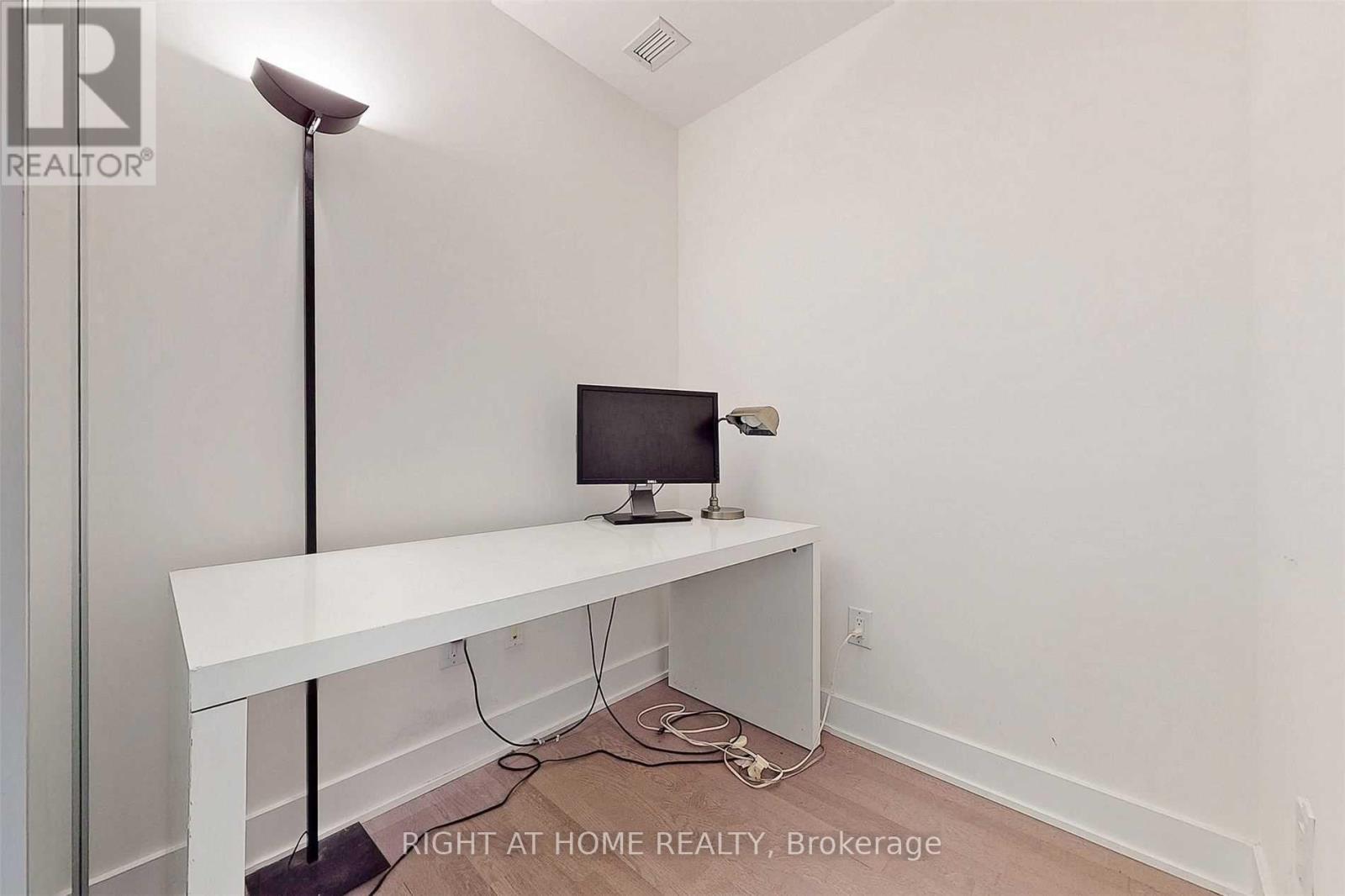 408 - 88 Cumberland Street, Toronto, Ontario  M5R 1A3 - Photo 13 - C12964378