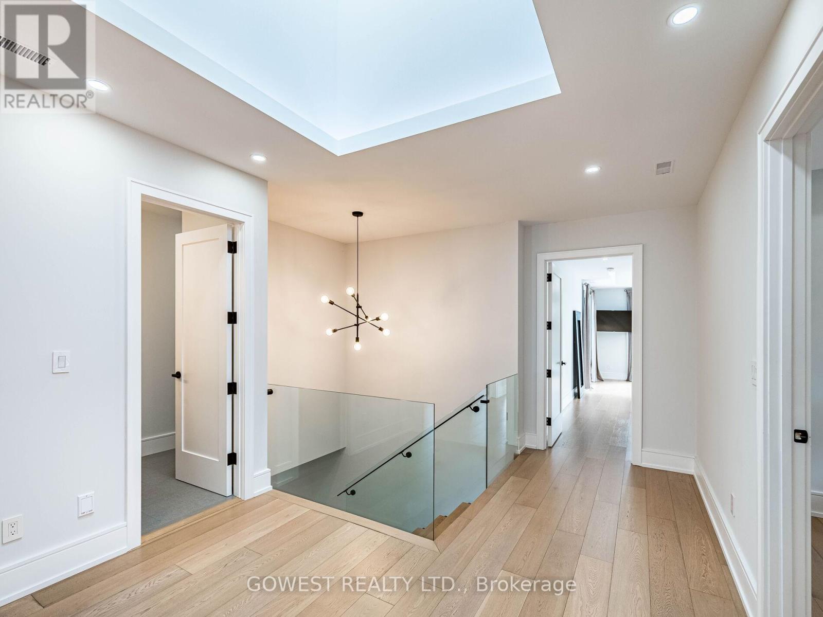 402 Niar Avenue, Mississauga, Ontario  L5G 1W3 - Photo 20 - W12931328