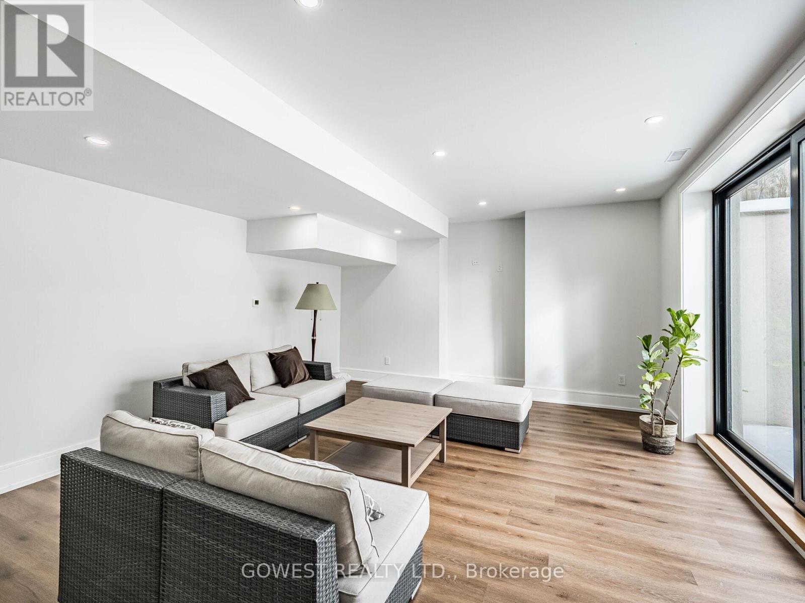 402 Niar Avenue, Mississauga, Ontario  L5G 1W3 - Photo 38 - W12931328