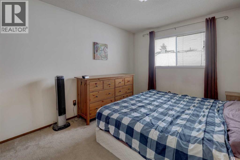 16 Martingrove Mews NE, Calgary, Alberta  T3J 2S9 - Photo 15 - A2299620