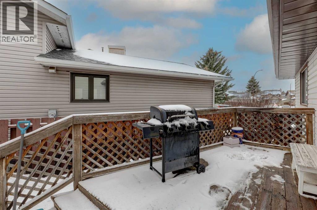 16 Martingrove Mews NE, Calgary, Alberta  T3J 2S9 - Photo 27 - A2299620