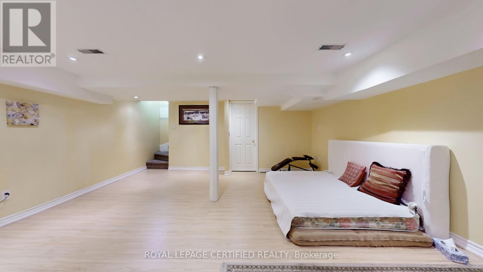 99 Huntingwood Crescent, Brampton, Ontario  L6S 1S5 - Photo 28 - W12966224