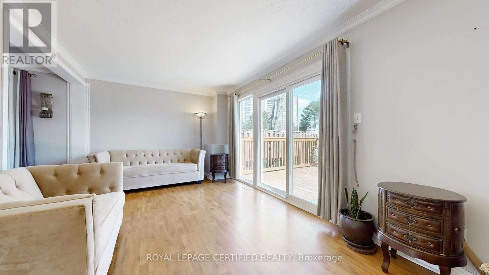 99 Huntingwood Crescent, Brampton, Ontario  L6S 1S5 - Photo 6 - W12966224