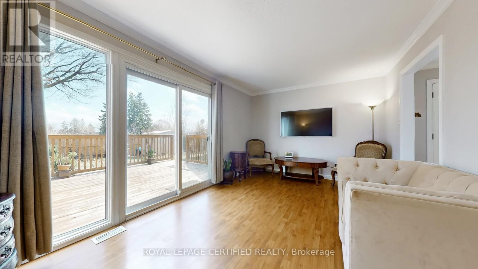 99 Huntingwood Crescent, Brampton, Ontario  L6S 1S5 - Photo 8 - W12966224