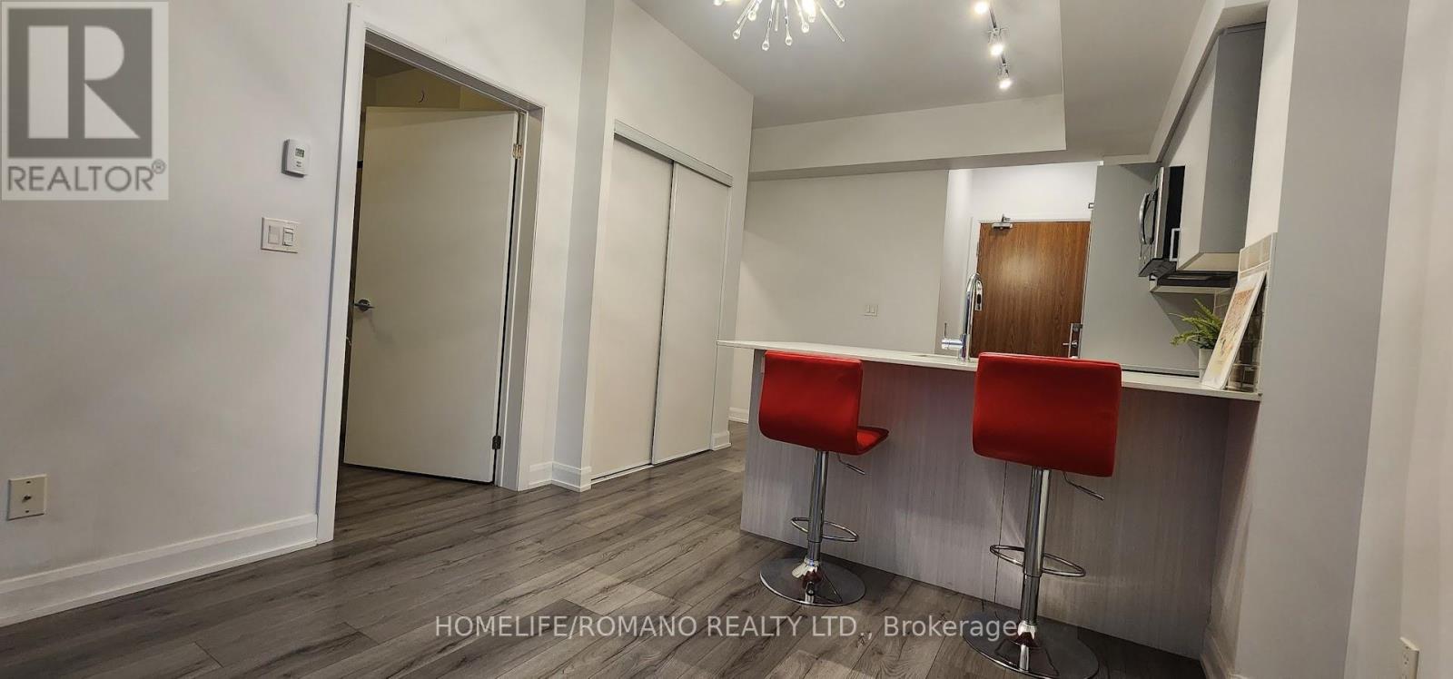 411 - 385 Osler Street, Toronto, Ontario  M6N 0B2 - Photo 4 - W12966240