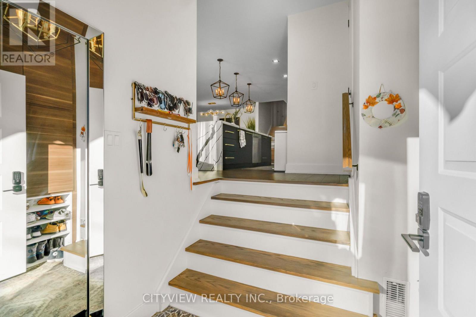 64 Foxacre Row, Brampton, Ontario  L6V 3P5 - Photo 10 - W12966242