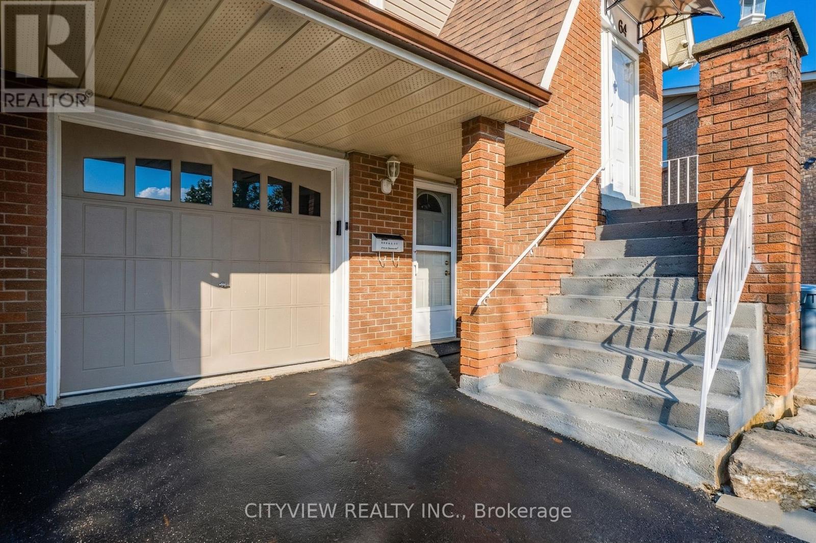 64 Foxacre Row, Brampton, Ontario  L6V 3P5 - Photo 8 - W12966242