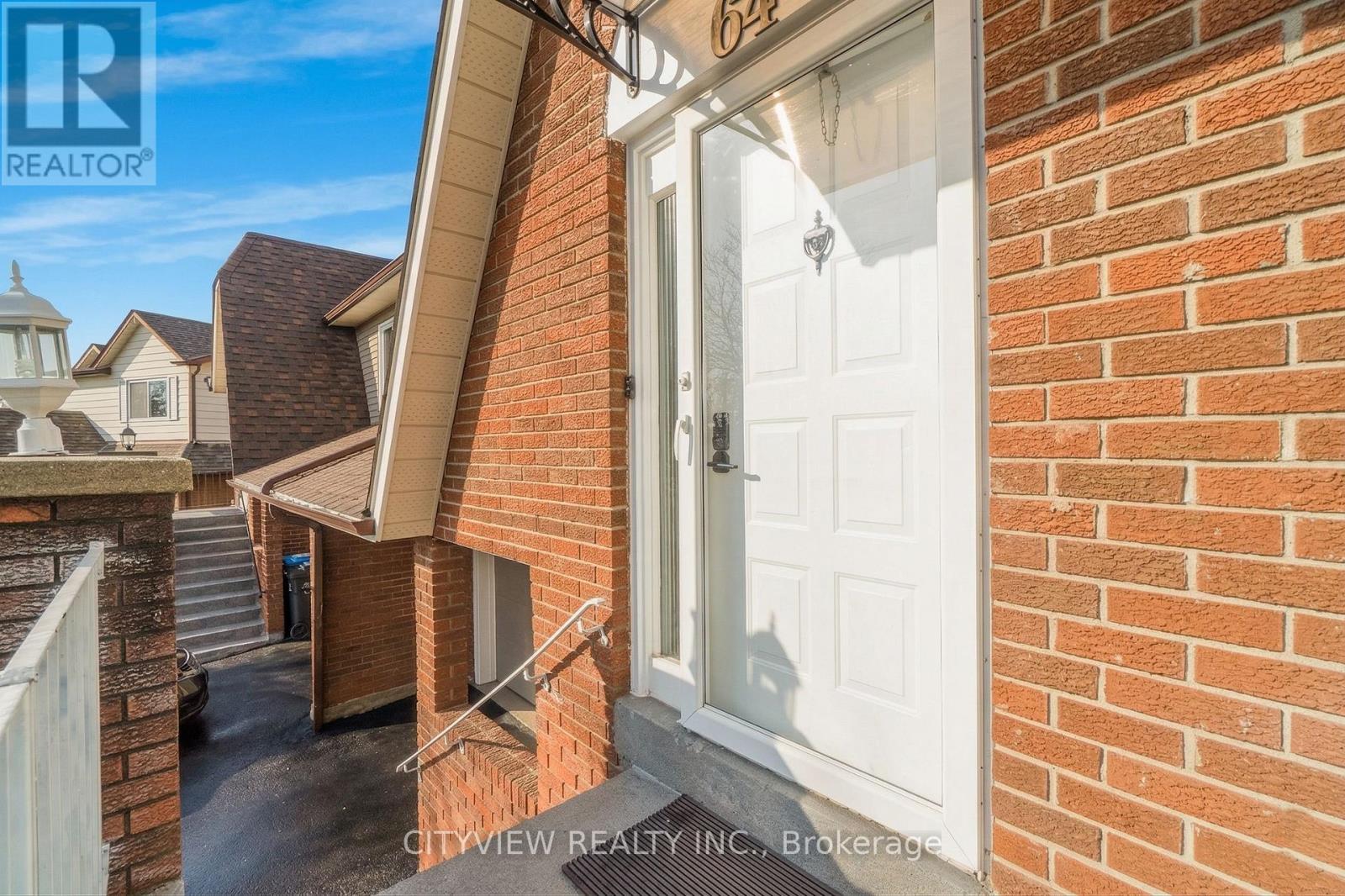 64 Foxacre Row, Brampton, Ontario  L6V 3P5 - Photo 9 - W12966242