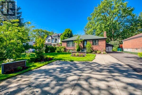 538 Fourth Line, Oakville, Ontario  L6L 5A7 - Photo 1 - W12966248