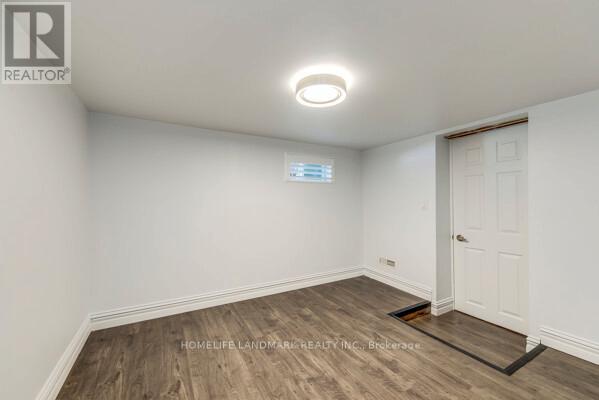 538 Fourth Line, Oakville, Ontario  L6L 5A7 - Photo 12 - W12966248